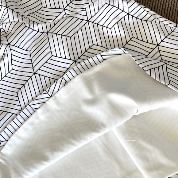 KEEPSAKE fit & flare white Dress black geometric print - Picture 6 of 7